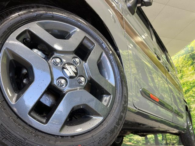 �y����14�C���`�A���~�z�C�[���z�O�ςɃ}�b�`���������A���~�z�C�[���𑕒����Ă���܂��B�e��ЊO�A���~�z�C�[����A�X�^�b�h���X�^�C�����戵�����Ă���܂��B���񂲑��k����������