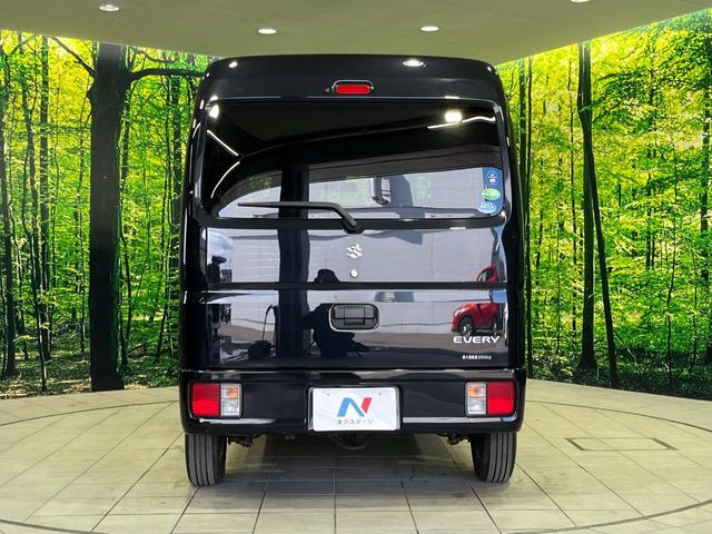 安心の最長10年・走行無制限保証(有償)をご用意。保証内容も充実はもちろん、無料点検&オイル交換や、年中無休の全国・24時間ロードサービスも付帯されておりますのでご安心下さい。