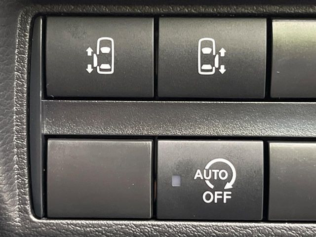 �y�����X���C�h�h�A�z���ԏ�ŗׂ̎ԂƂ̊Ԋu���������ɂ������A�X���C�h�h�A�Ȃ���S!�h�A�I�[�v������������炸�A�J�������L���̂ŏ��~�肪�Ƃ��Ă��ȒP�ł��B�傫�ȉו��̏o���������Ȃ���\��