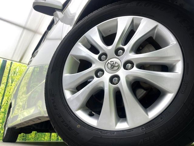 �y����16�C���`�A���~�z�C�[���z�O�ςɃ}�b�`���������A���~�z�C�[���𑕒����Ă���܂��B�e��ЊO�A���~�z�C�[����A�X�^�b�h���X�^�C�����戵�����Ă���܂��B���񂲑��k����������