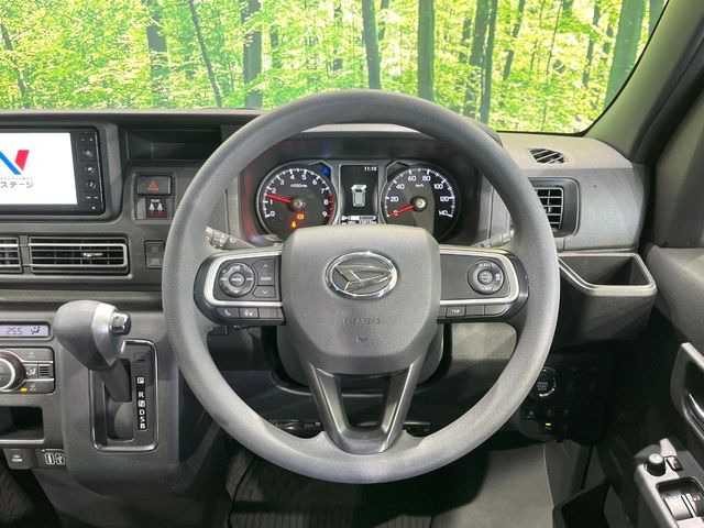 �y�X�e�A�����O�X�C�b�`�z�^�]���A�O������ڐ������炷���ƂȂ��A�I�[�f�B�I���̑��삪�\�ȕ֗��@�\!���S&���K�ȃh���C�u�����o���Ă���܂���