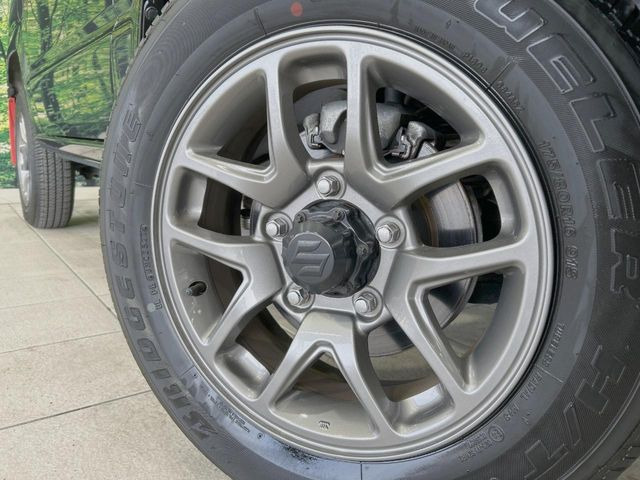 �y����16�C���`�A���~�z�C�[���z�O�ςɃ}�b�`���������A���~�z�C�[���𑕒����Ă���܂��B�e��ЊO�A���~�z�C�[����A�X�^�b�h���X�^�C�����戵�����Ă���܂��B���񂲑��k����������