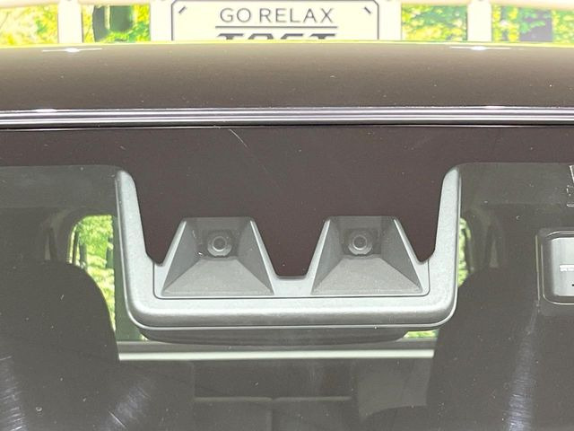 �y�X�}�[�g�A�V�X�g�z���s���ɑO���̎ԗ�����F�����A�Փ˂������Ȏ��͌x��ƃu���[�L�ŏՓˉ���Ɣ�Q�y�����A�V�X�g�B�����S�Ƀh���C�u�����y���݂��������܂��B