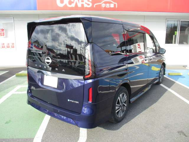 セレナ1.4 e-POWER ハイウェイスターV