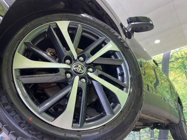 �y�O���[�h��p����18�C���`�A���~�z�C�[���z�f�U�C�����̍��������A���~�z�C�[���𑕒����Ă���܂��B�e��ЊO�A���~�z�C�[����A�X�^�b�h���X�^�C�����戵�����Ă���܂��B���񂲑��k����������