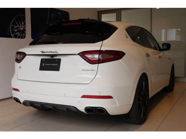 レヴァンテ3.0 4WD