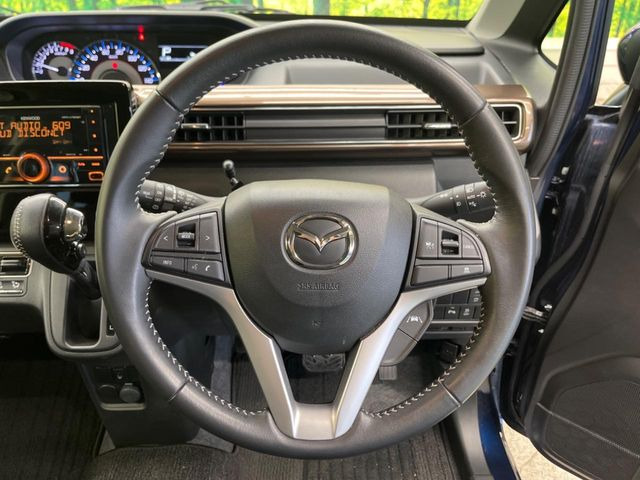 �y�Z�[�t�e�B�p�b�P�[�W�z���s���ɑO���̎ԗ�����F�����A�Փ˂������Ȏ��͌x��ƃu���[�L�ŏՓˉ���Ɣ�Q�y�����A�V�X�g�B�����S�Ƀh���C�u�����y���݂��������܂��B