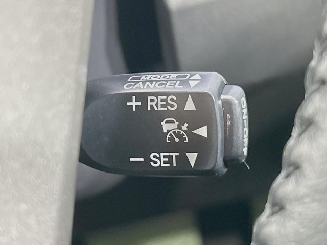 �y�N���[�Y�R���g���[���z�������H�����N���N���s�B�A�N�Z���𗣂��Ă���葬�x�ő��s���ł��A�������^�]���̕��S���y��!�����E�������ȒP�ȃX�C�b�`����Œ����ł��܂��B