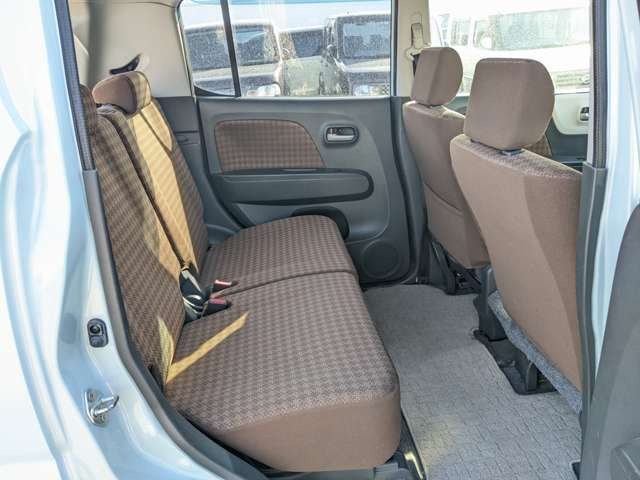 �X���ɂ͏펞30�䂩��40��̎Ԃ����p�ӂ��Ă���܂��B