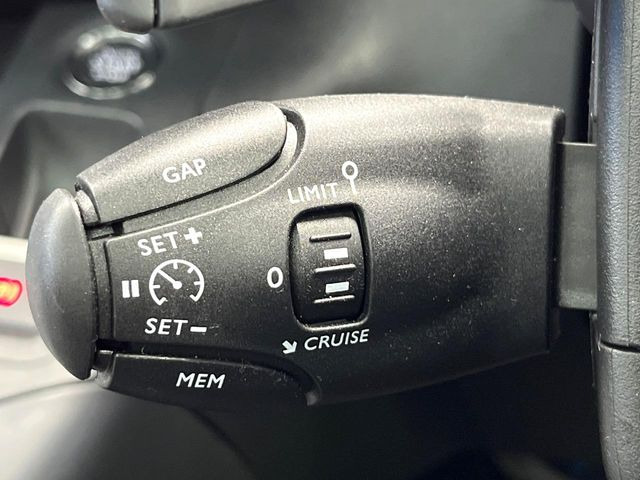 ���I�[�g�N���[�Y�R���g���[��:�������H�⎩���Ԑ�p���H���ɂāA�葬���q���\�ƂȂ�֗��ȋ@�\�ł��B�������ړ��̍ۂł����ɂ����֗��ɂ��g�����������܂���