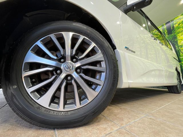 �y����16�C���`�A���~�z�C�[���z�O�ςɃ}�b�`���������A���~�z�C�[���𑕒����Ă���܂��B�e��ЊO�A���~�z�C�[����A�X�^�b�h���X�^�C�����戵�����Ă���܂��B���񂲑��k����������