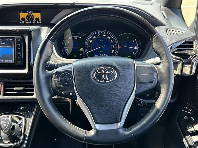 エスクァイアハイブリッド1.8 Gi プレミアムパッケージ ブラックテイラード