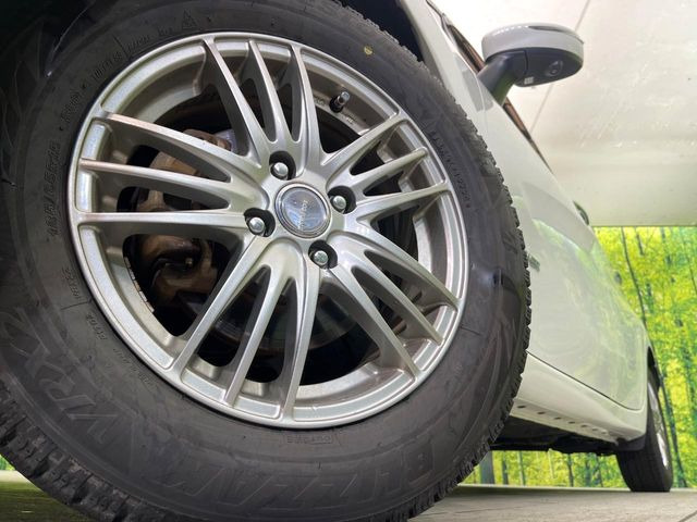 �y�A���~�z�C�[���z�O�ςɃ}�b�`�����A���~�z�C�[���𑕒����Ă���܂��B�e��A���~�z�C�[����A�X�^�b�h���X�^�C�����戵�����Ă���܂��B���񂲑��k����������