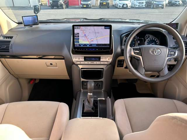 �S�Ԏ���\�ł��B�傫�ȓW����������ۂɉ^�]���Ă݂ĉ������B���ۂɏ���Ă݂Ă��ꂩ��̃J�[���C�t��z�����Ă���������