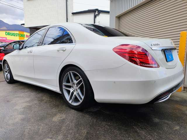 SクラスS300h AMGライン