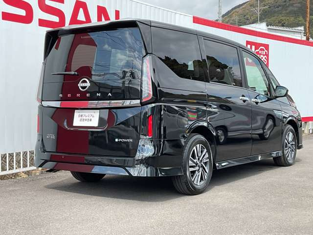 セレナ1.4 e-POWER ハイウェイスターV