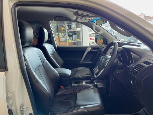 �^�]�ȃV�[�g���͎g�p�������Ȃ��A�ǍD�ȏ�ԂƂȂ��Ă��܂��B���J�Ɏg���Ă������Ƃ��悭�킩��܂��ˁB