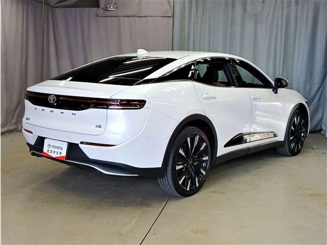 クラウンクロスオーバー2.4 RS アドバンスト E-Four advanced 4WD