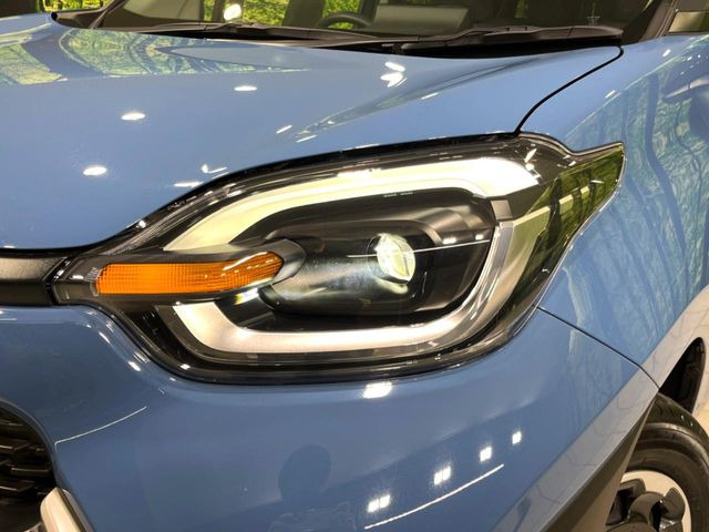 �yLED�w�b�h���C�g�z���V����ԑ��s�����ǍD�Ȏ��E���m�ۂ����S���ĉ^�]�ł��鍂�P�xLED�w�b�h���C�g�𑕔�!�_�����x�������A����d�͂��}�����Ă��܂��B