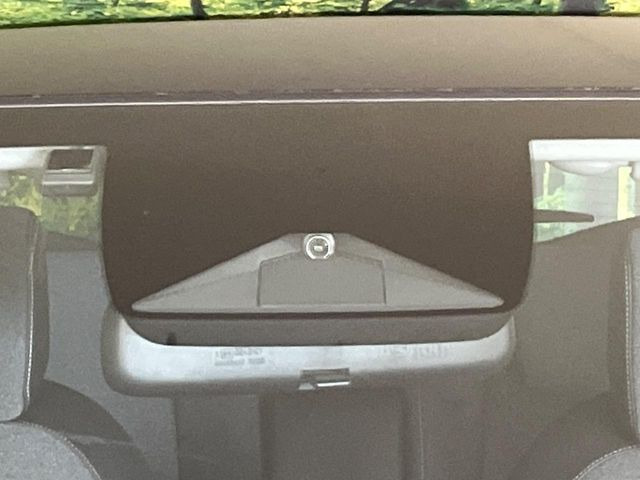 �y�z���_�Z���V���O�z���s���ɑO���̎ԗ�����F�����A�Փ˂������Ȏ��͌x��ƃu���[�L�ŏՓˉ���Ɣ�Q�y�����A�V�X�g�B�����S�Ƀh���C�u�����y���݂��������܂��B