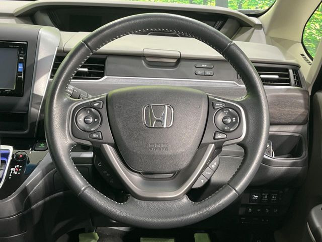 �y�����v�����X�e�A�����O�z�㎿�Ȋv���g�p���邱�ƂŁA��ɂ����������݂ƂĂ��^�]���₷���n���h���ł���