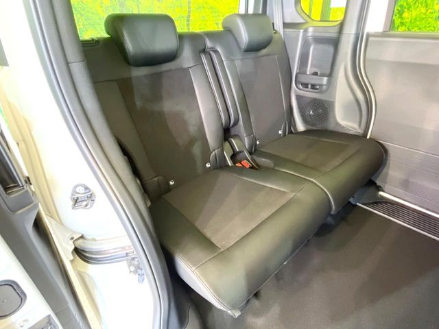 ���i���ȃI���W�i���t���A�}�b�g���I�v�V�����ɂĂ��p�ӂ��Ă���܂��B���D���ȃf�U�C����J���[�����Ԃɍ��킹�đI��ł����������Ƃ��ł��܂���