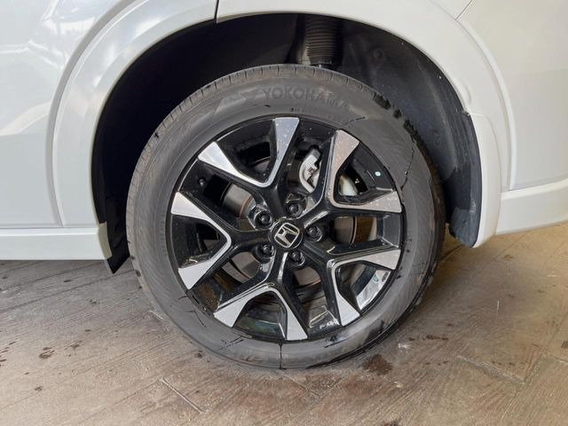 �y�O���[�h��p����18�C���`�A���~�z�C�[���z�f�U�C�����̍��������A���~�z�C�[���𑕒����Ă���܂��B�e��ЊO�A���~�z�C�[����A�X�^�b�h���X�^�C�����戵�����Ă���܂��B���񂲑��k����������