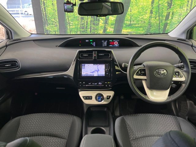 プリウス1.8 S セーフティ プラス