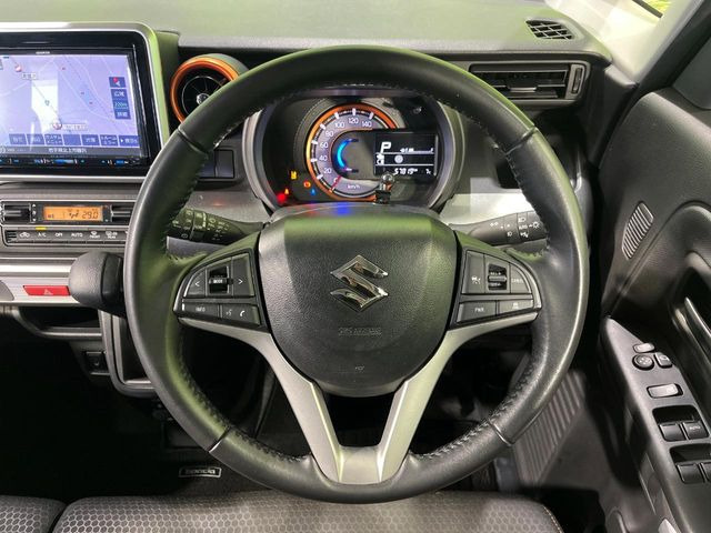 �y�����v�����X�e�A�����O�z�㎿�Ȋv���g�p���邱�ƂŁA��ɂ����������݂ƂĂ��^�]���₷���n���h���ł���