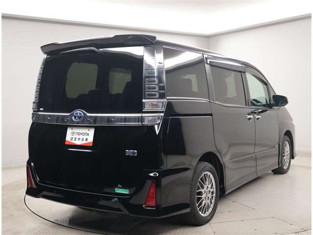 ヴォクシー1.8 ハイブリッド ZS 煌III