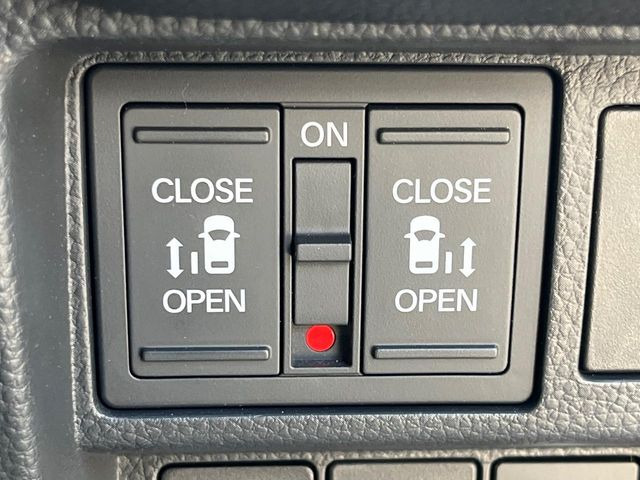 �y�����p���[�X���C�h�h�A�z�X�}�[�g�L�[��^�]�Ȃ̃X�C�b�`�Ō�ȗ����X���C�h�h�A�̊J���\���d��������͂����ăh�A���J����K�v�������A�����Ȃ��q�l�ł��ȒP�ɊJ���߂ł����K�ł���