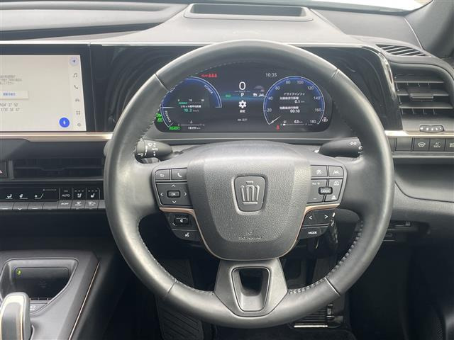 クラウンクロスオーバー2.5 G アドバンスト レザー パッケージ E-Four 4WD