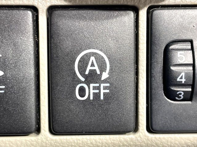 �y�A�C�h�����O�X�g�b�v�z�ԐM����a�؂Œ�Ԃ����ۂɃG���W�����~���A���ʂȔR���̏����}���܂��B�R��������ی�ɂȂ���@�\��G���W���̓u���[�L�𗣂��΍Ďn�����܂��B