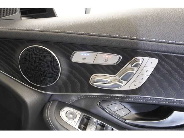 �t�����g�V�[�g�ɂ̓x���`���[�^�[����������Ă���܂��̂ŁA1�N��ʂ��ĉ��K�ȃh���C�u�����y���݂��������܂�!