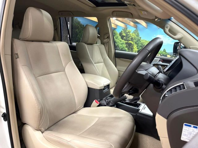 �^�]�ȃV�[�g���͎g�p�������Ȃ��A�ǍD�ȏ�ԂƂȂ��Ă��܂��B���J�Ɏg���Ă������Ƃ��悭�킩��܂��ˁB