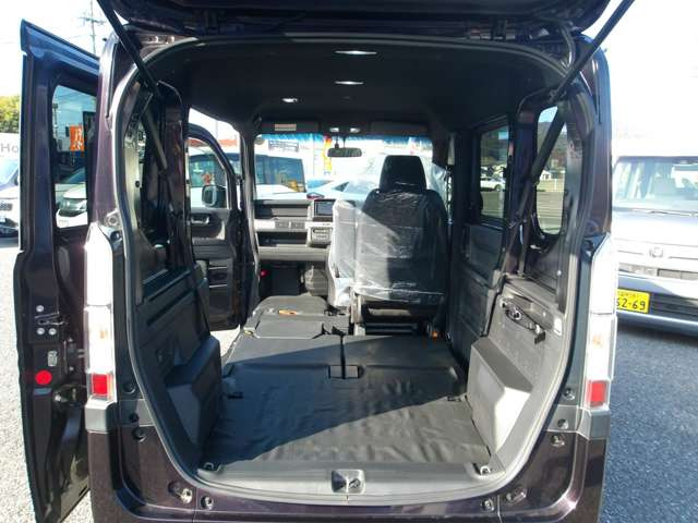 �y�������畁�ʎԁASUV�ȂǁA�o���G�e�B�[�L���Ɏ�葵���Ă���܂�!