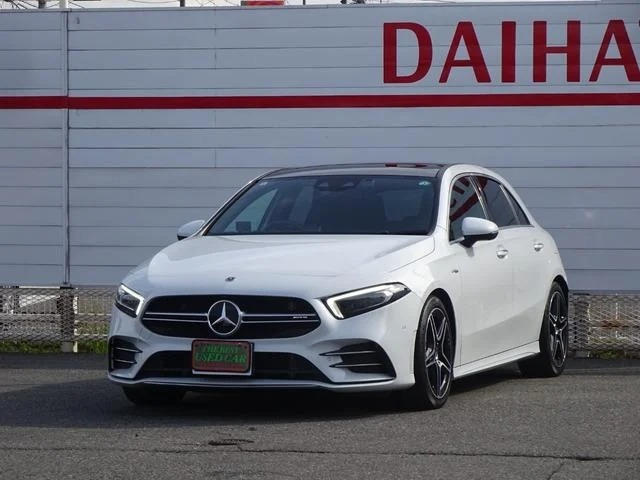 AクラスAMG A35 4マチック 4WD