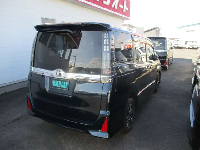 ヴォクシー2.0 ZS 4WD