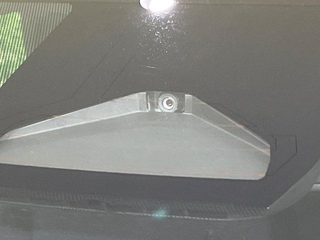 �y�g���^�Z�[�t�e�B�Z���X�z���s���ɑO���̎ԗ�����F�����A�Փ˂������Ȏ��͌x��ƃu���[�L�ŏՓˉ���Ɣ�Q�y�����A�V�X�g�B�����S�Ƀh���C�u�����y���݂��������܂��B