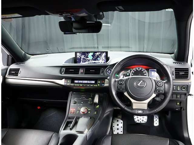 CT200h Fスポーツ