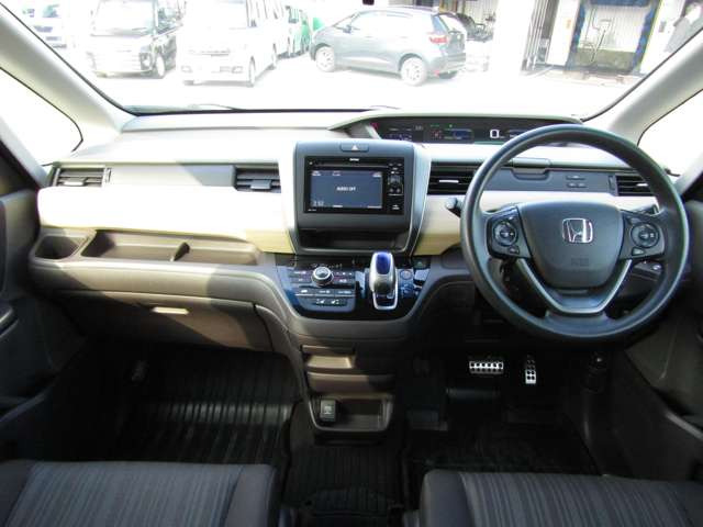 フリード1.5 ハイブリッド G ホンダセンシング 4WD