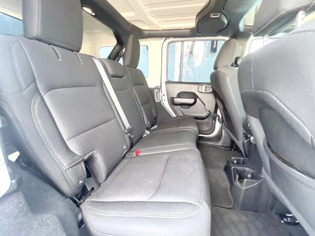 ���㕔���Ȃ��C�ɂȂ�悤�ȃL�Y�E�����ւ��蓙�A�傫�ȃ_���[�W�͂Ȃ��A�ǍD�ȏ�Ԃł��B