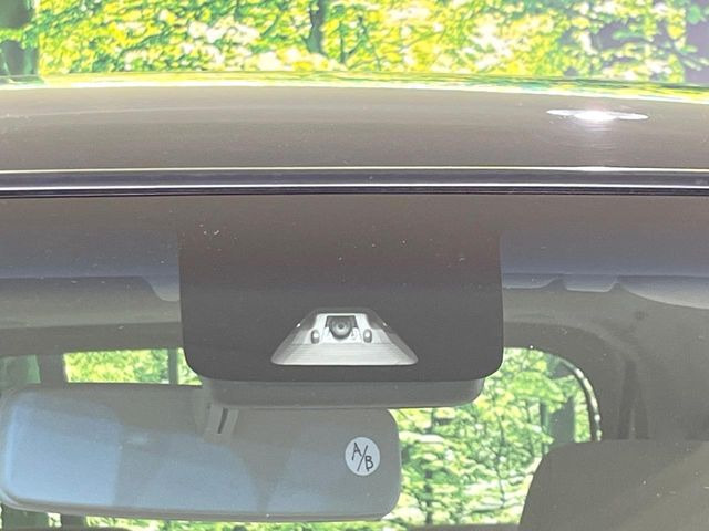 �y�X�}�[�g�A�V�X�g�z���s���ɑO���̎ԗ�����F�����A�Փ˂������Ȏ��͌x��ƃu���[�L�ŏՓˉ���Ɣ�Q�y�����A�V�X�g�B�����S�Ƀh���C�u�����y���݂��������܂��B