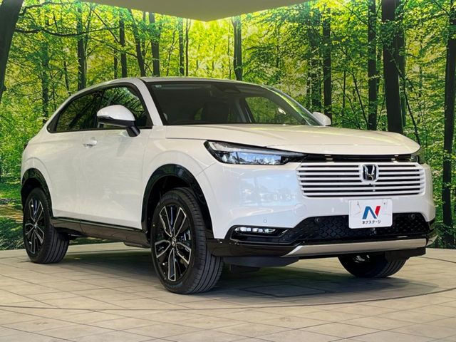 高透明度のガラス皮膜で撥水はもちろん、上質なツヤ・光沢を実現。紫外線や酸性雨から大切な愛車を保護し、色あせ・劣化を防止。「弾スプラッシュコート」、「弾プリミッサコート」からお選びいただけます。