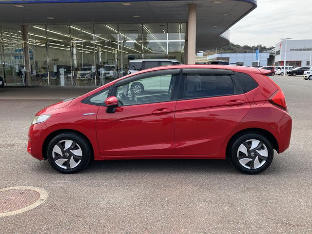 フィット1.5 ハイブリッド Fパッケージ