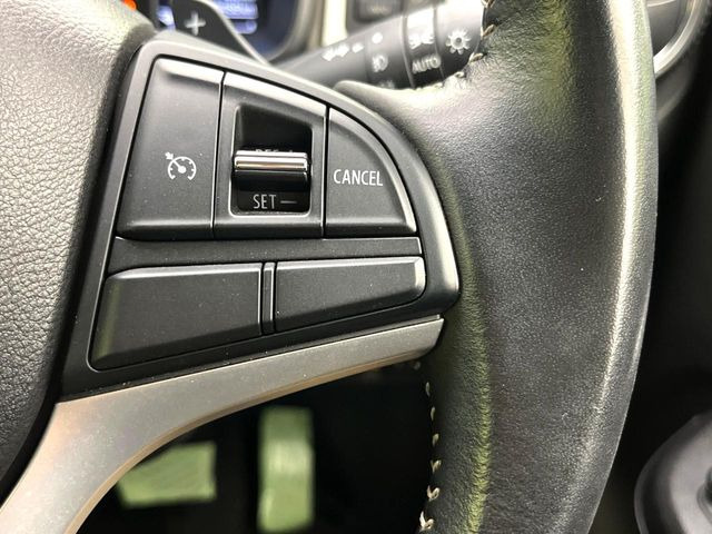 �y�N���[�Y�R���g���[���z�������H�����N���N���s�B�A�N�Z���𗣂��Ă���葬�x�ő��s���ł��A�������^�]���̕��S���y��!�����E�������ȒP�ȃX�C�b�`����Œ����ł��܂��B