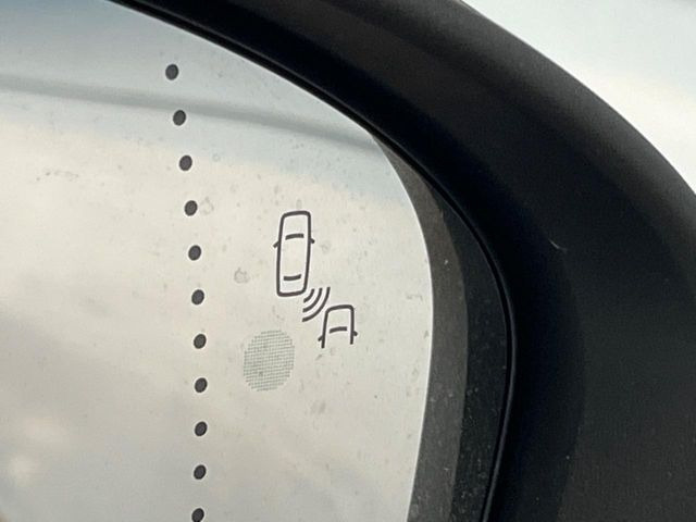 ���u���C���h�A�V�X�g�Z���T�[:���p����̎Ԃ����m���A�h���C�o�[���Ԑ��ύX���s���ۂɁA�x�����Ƌ��ɒ��ӂ𑣂��Ă������S�@�\�ł�!