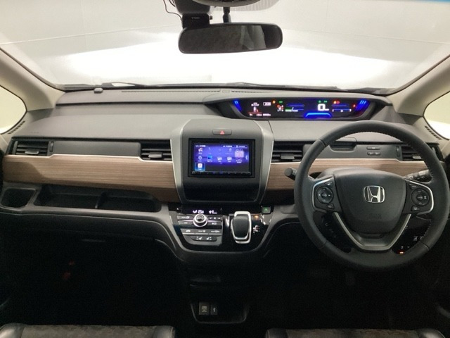 フリード+1.5 ハイブリッド クロスター ホンダセンシング