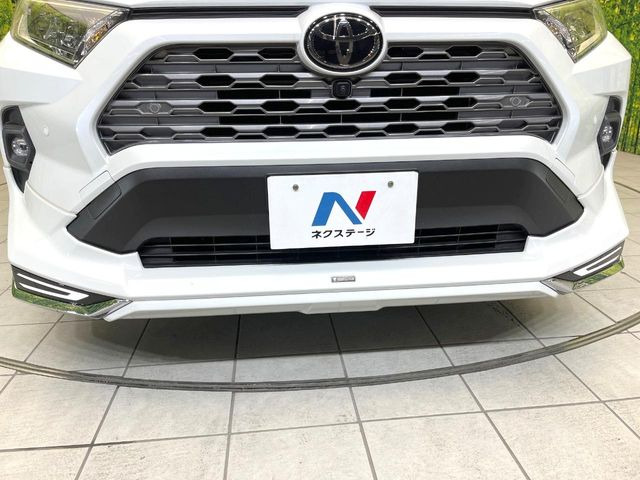 【モデリスタエアロ】人気のモデリスタエアロを装着!クルマの外観がよりスタイリッシュになり、街中で存在感あふれる1台に♪将来買い替える時にもリセールに影響しやすく、価値ある人気の装備です!