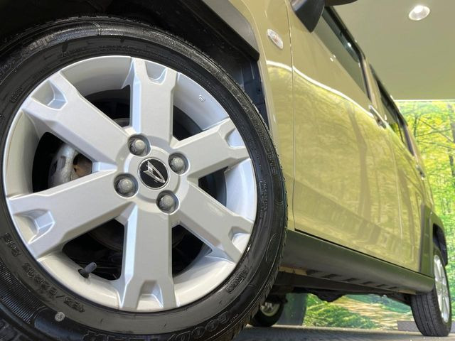 �y����15�C���`�A���~�z�C�[���z�O�ςɃ}�b�`���������A���~�z�C�[���𑕒����Ă���܂��B�e��ЊO�A���~�z�C�[����A�X�^�b�h���X�^�C�����戵�����Ă���܂��B���񂲑��k����������